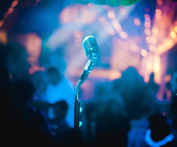 bruno-emmanuelle-Gi6-m_t_W-E-unsplash